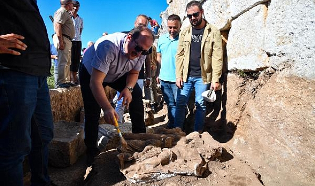 Olba Antik Kenti'nde 2'nci yüzyıla ait heykel ve friz parçaları bulundu