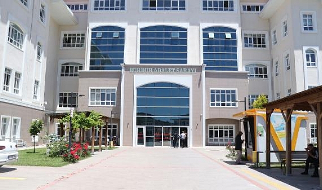 Ölüme sebebiyetten yargılanan 2 polis, suçlamaları reddetti