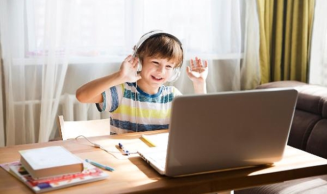 Online dil okulu, Türkiye'deki velilerin okul dışı eğitimdeki tercihlerini açıkladı 