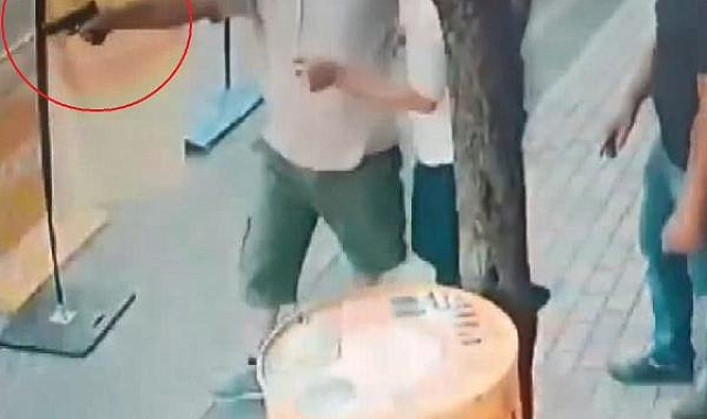 Sopalı, silahlı kavga kamerada: 4 yaralı