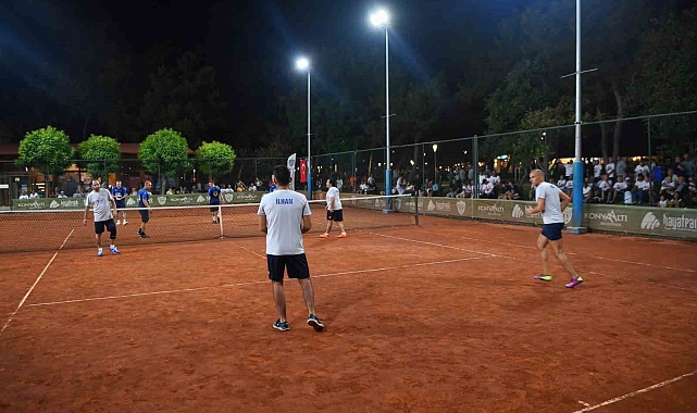"Yaşayan efsane" için turnuva