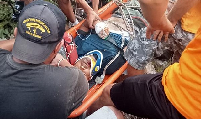 Antalya'da düşen yamaç paraşütündeki Belaruslu turist hayatını kaybetti