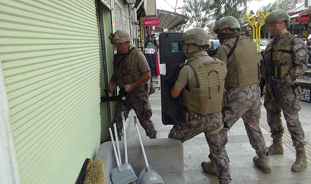 Antalya'da nefes kesen özel harekat destekli uyuşturucu operasyonu