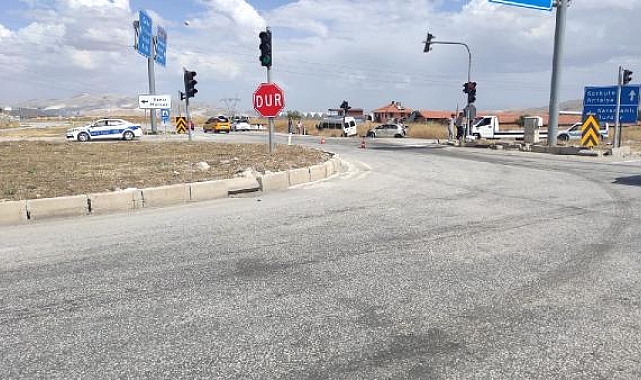 Balayı tatili yolunda kaza; gelin öldü, damat yaralı