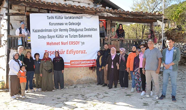 Beton yapı bulunmayan ve düğmeli evleri ile meşhur köye koruma amaçlı imar planı
