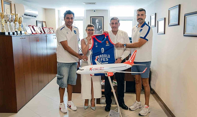 Corendon Airlines sponsorluğa ara vermedi