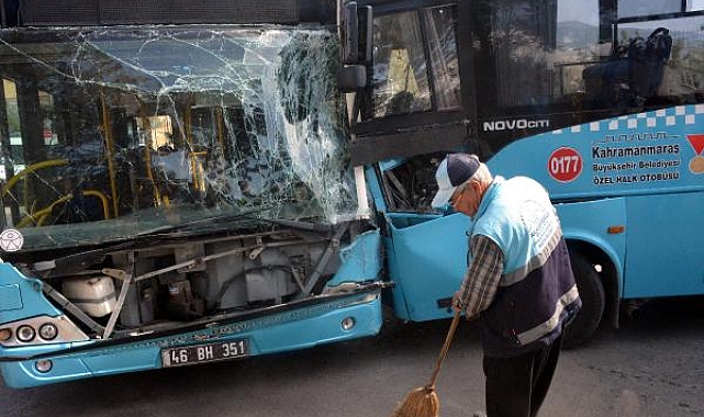 Halk otobüsleri çarpıştı: 9 yaralı