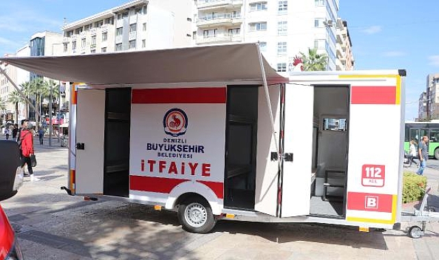 İtfaiye Haftası'nda afetlerde büyük ihtiyaç duyulan yataklı mobil ünitelerini tanıttılar
