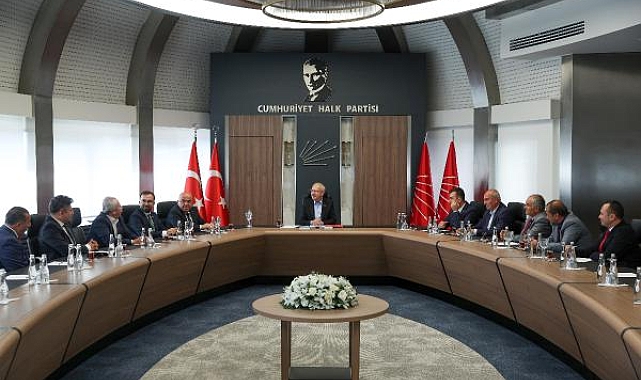 Kılıçdaroğlu, Antalya İl Başkanı Cengiz ile görüştü
