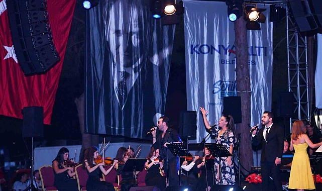 Konyaaltı'nda yaza veda konseri