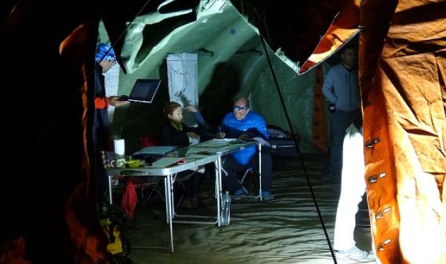 Mağarada rahatsızlanan ABD'li araştırmacıya 1040 metre derinlikte müdahale