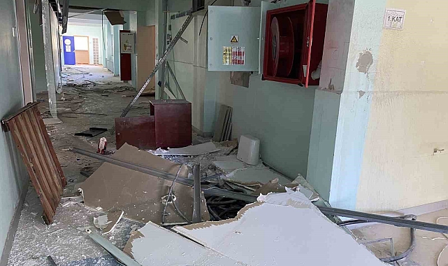 Mülk sahibi ile işletmeci anlaşmazlığı sebebiyle boşaltılan okulu hırsızlar savaş alanına çevirdi