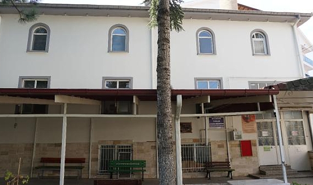 Namaz sırasında ayakkabılarıyla camiye girip, imama bağıran kişiye soruşturma