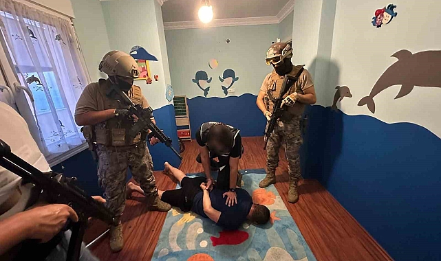 Suç makinesine özel hareket destekli operasyon