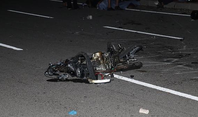 Trafiğe kapalı yolda iki motosiklet kafa kafaya çarpıştı: 2 ölü, 1 yaralı