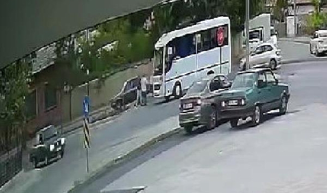 Trafikte, 'Neden korna çalıyorsun' kavgası kamerada