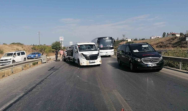 Yaralamalı kazaya giden polisin maddi hasarlı kazada 'haklılık' mesaisi