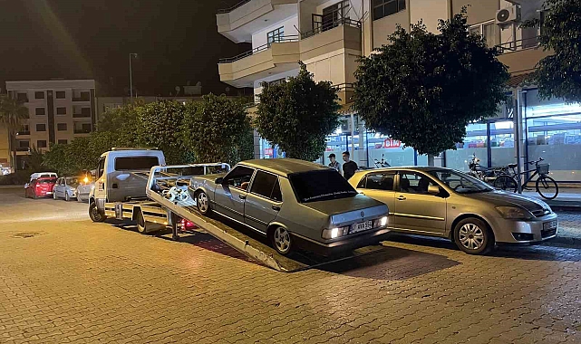 Yüksek desibelle müzik açan ehliyetsiz sürücüye 10 bin TL ceza