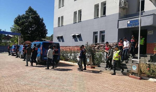Yüksek gerilim direklerini çalan 5 kişi yakalandı
