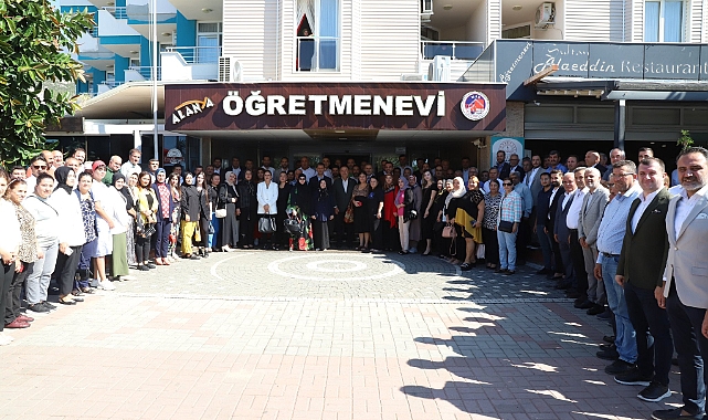 Çavuşoğlu partililerle buluştu