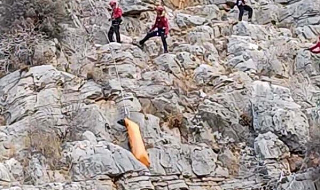 Fethiye'de kayalıklara düşen İngiliz paraşüt pilotu öldü