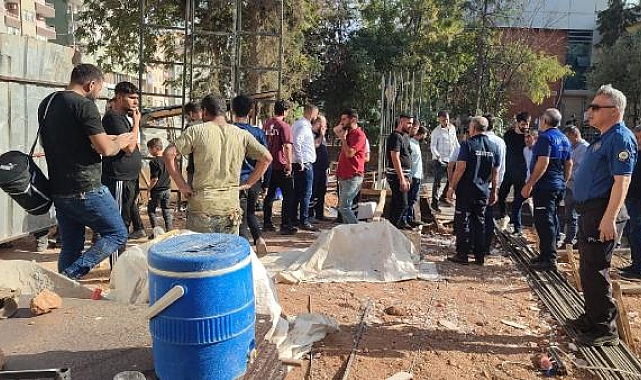 Kütüphane inşaatında çökme: 4 yaralı