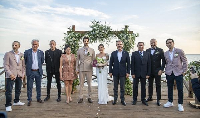 Melek Mosso'nun mutlu günü