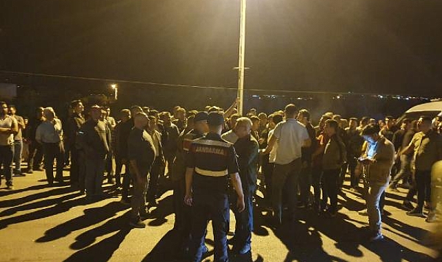 Motosiklet ile otomobil çarpıştı: 1 ölü, 4 yaralı