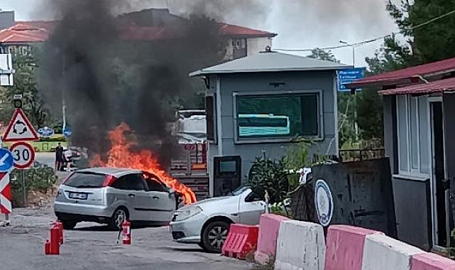 Muğla'da seyir halindeki araçta yangın