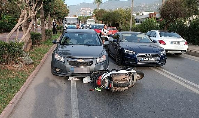 Otobüsle çarpışan motosikletin sürücüsü Adem öldü; kaza anı kamerada
