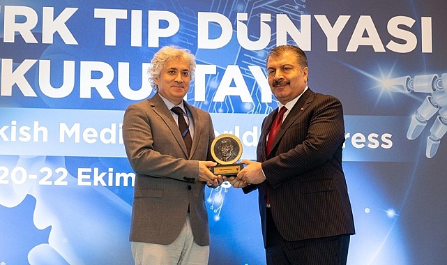 Prof. Dr. Ömer Özkan'a, TÜSEB Aziz Sancar Bilim Ödülü