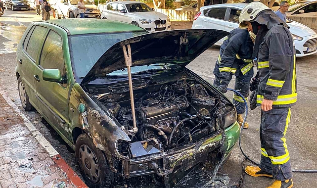 Sabah park ettiği otomobilini iş çıkışında yanmış olarak buldu