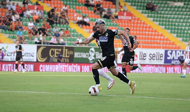 Trendyol Süper Lig: Alanyaspor: 1 - Sivasspor: 2 (ikinci yarı)