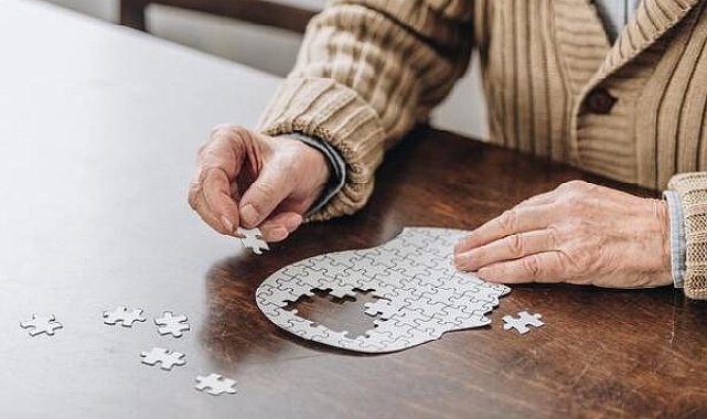 Uzmanlardan Alzheimer hastalığı ve tedavisine yönelik açıklamalar