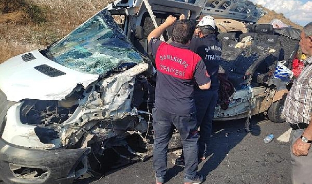 Yolcu minibüsü, park halindeki kamyona arkadan çarptı: 5 ölü, 5 yaralı