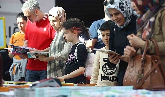 13. Antalya Kitap Fuarı&#039;na yoğun ilgi