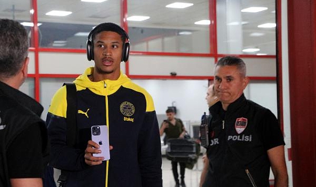 Adanalılar Fenerbahçe kafilesini karşıladı