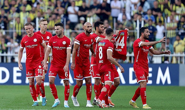 Antalyaspor- ÇAYKUR Rizespor maçına hangi 11'le başlayacak ?