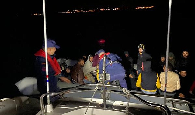 Bodrum'da 30 kaçak göçmen kurtarıldı, 34 kaçak göçmen yakalandı