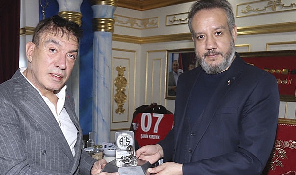 Boztepe’den Kırbıyık’a akrep plaketi