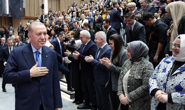 Erdoğan: Eli öpülecek kadın aranıyorsa, şehitlerimizin yiğit anaları, eşleri, başımızın tacı öğretmenlerimizdir 