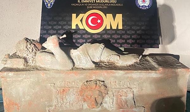 Eski Roma dönemine ait 1,5 metrelik lahit ele geçirildi