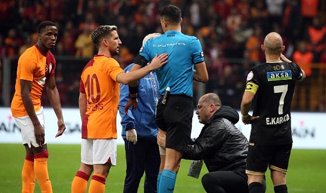 Galatasaray-Alanyaspor maçında Hakem Şansalan maçı yarıda bıraktı