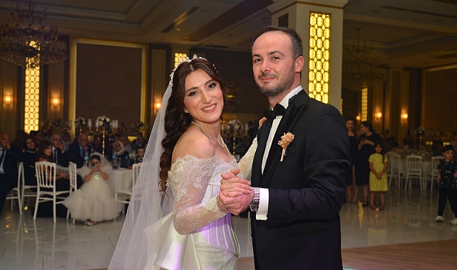 Genç çiftin en mutlu günü