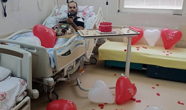 Görevde yaralanan polisten, hastanede kız arkadaşına evlilik teklifi
