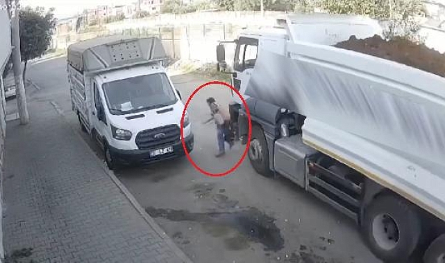 Hafriyat kamyonunun çarptığı yaya öldü