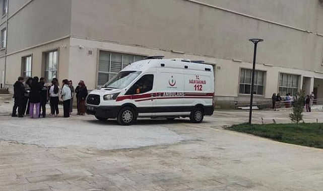 Isparta'da KYK yurdundaki 117 kız öğrenci, yemekten zehirlenme şüphesiyle hastaneye başvurdu