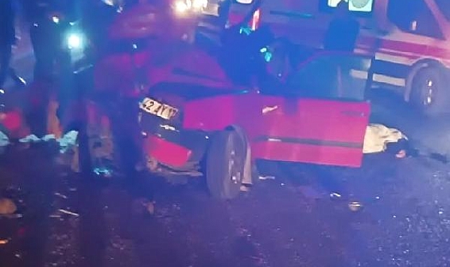 Konya'da otomobil ile kamyon çarpıştı; aynı aileden 4 kişi öldü, 1 ağır yaralı