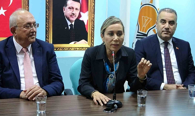 Manavgat'ta 40 kadın AK Parti saflarına katıldı