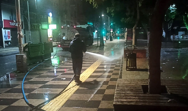 Mersin'de yağış ve fırtına fırtına sonrası temizlik çalışmaları sürüyor